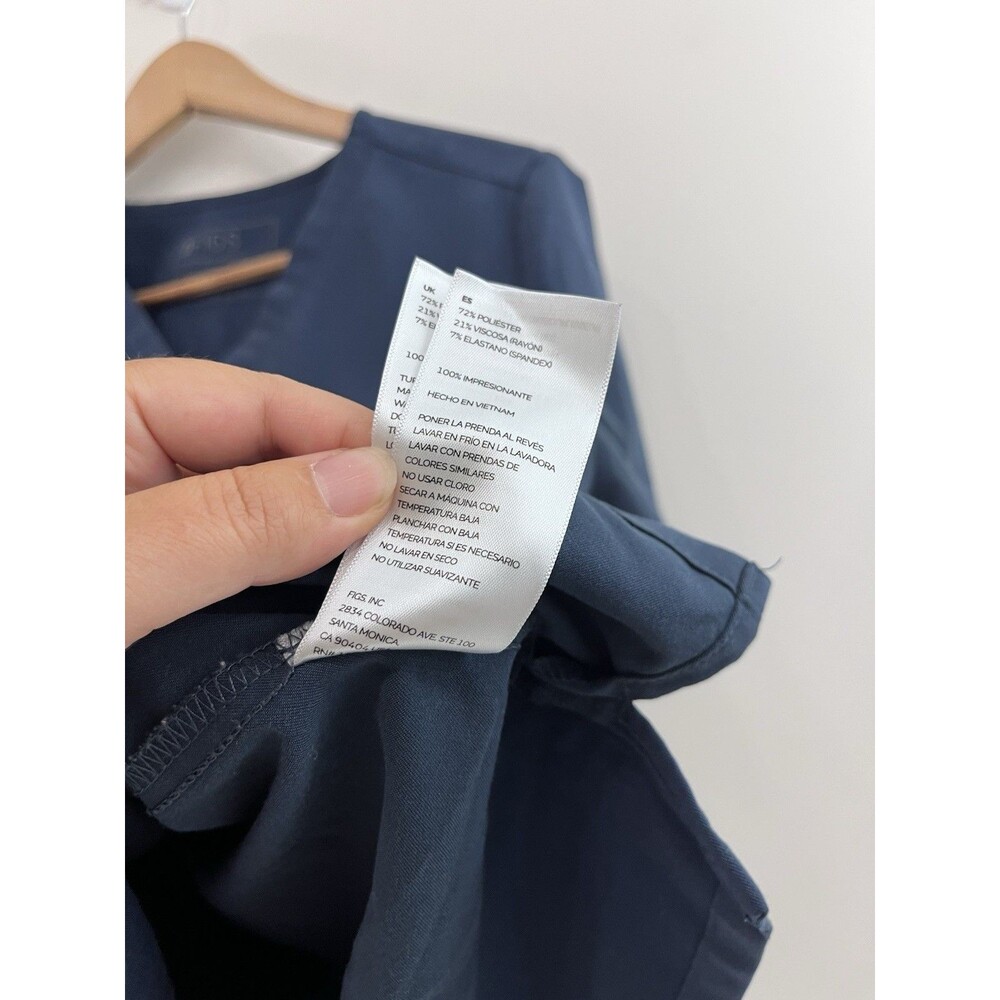 Figs Technical Collection Catarina Scrub Top Womens Medium Blue FW1000 - Picture 6 of 7